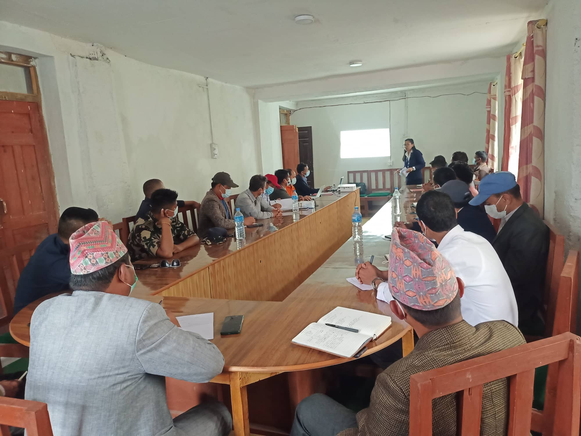 प्रमुख जिल्ला अधिकारीको अध्यक्षतामा बसेको DCMC वैठक २०७९।०४।२० गते